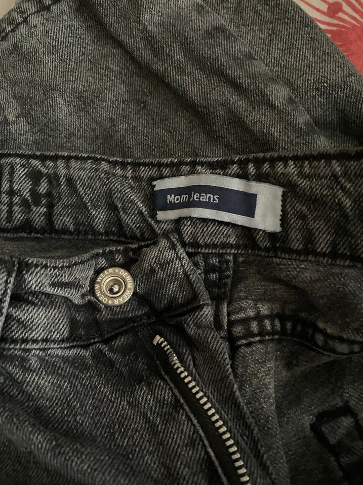 Gri kemerli kot pantolon - Görsel 2