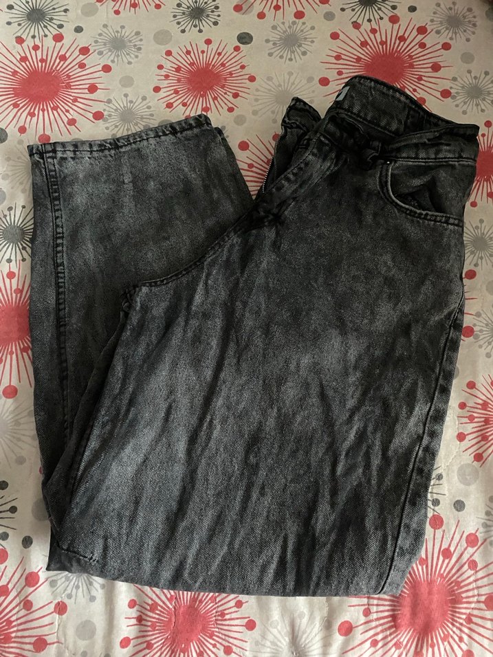 Gri kemerli kot pantolon - Görsel 3