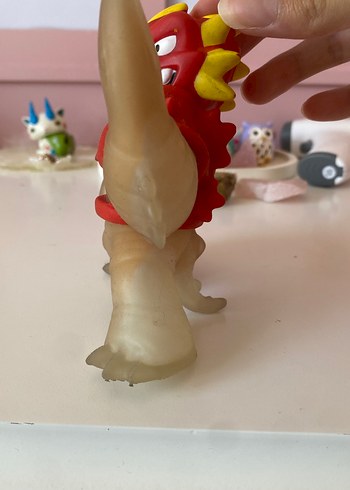 Renkli Kırmızı Aksiyon Figürü Goojitsu