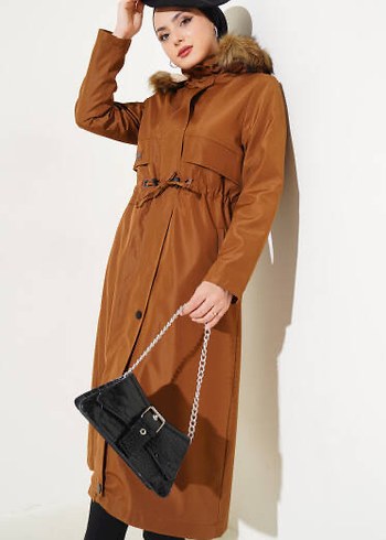 Kürk Detaylı Uzun Bej Kadın Kaban - Görsel 2