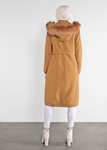 Kürk Detaylı Uzun Bej Kadın Kaban - Görsel 3