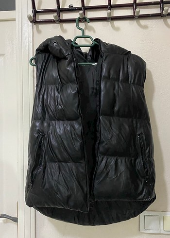 Siyah Deri Kemerli Kolsuz Yelek - Görsel 2