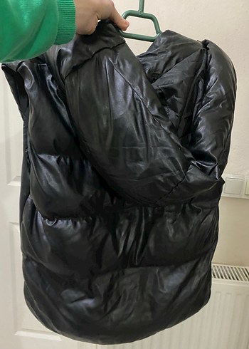 Siyah Deri Kemerli Kolsuz Yelek - Görsel 4