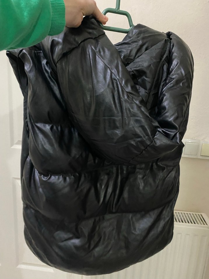 Siyah Deri Kemerli Kolsuz Yelek - Görsel 4