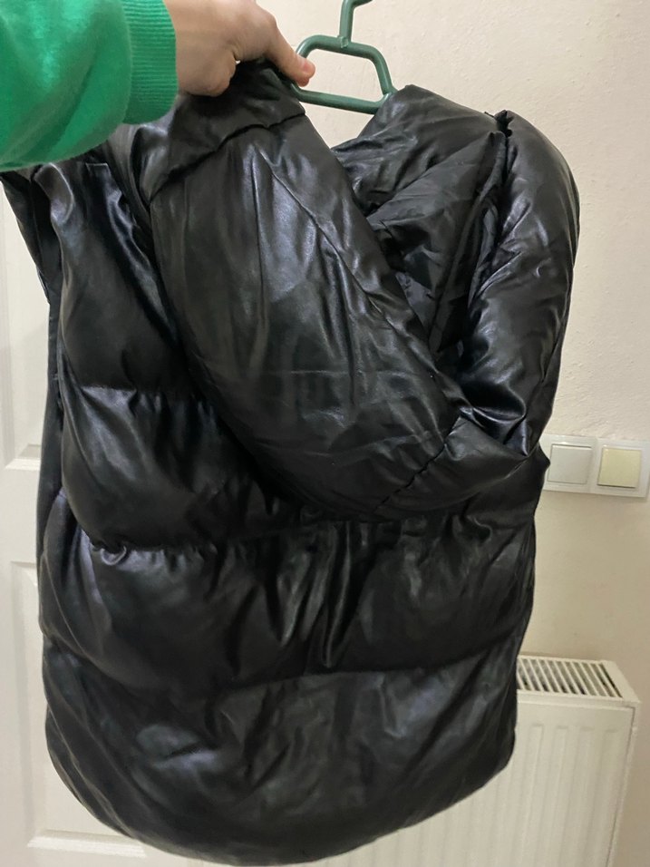 Siyah Deri Kemerli Kolsuz Yelek - Görsel 3