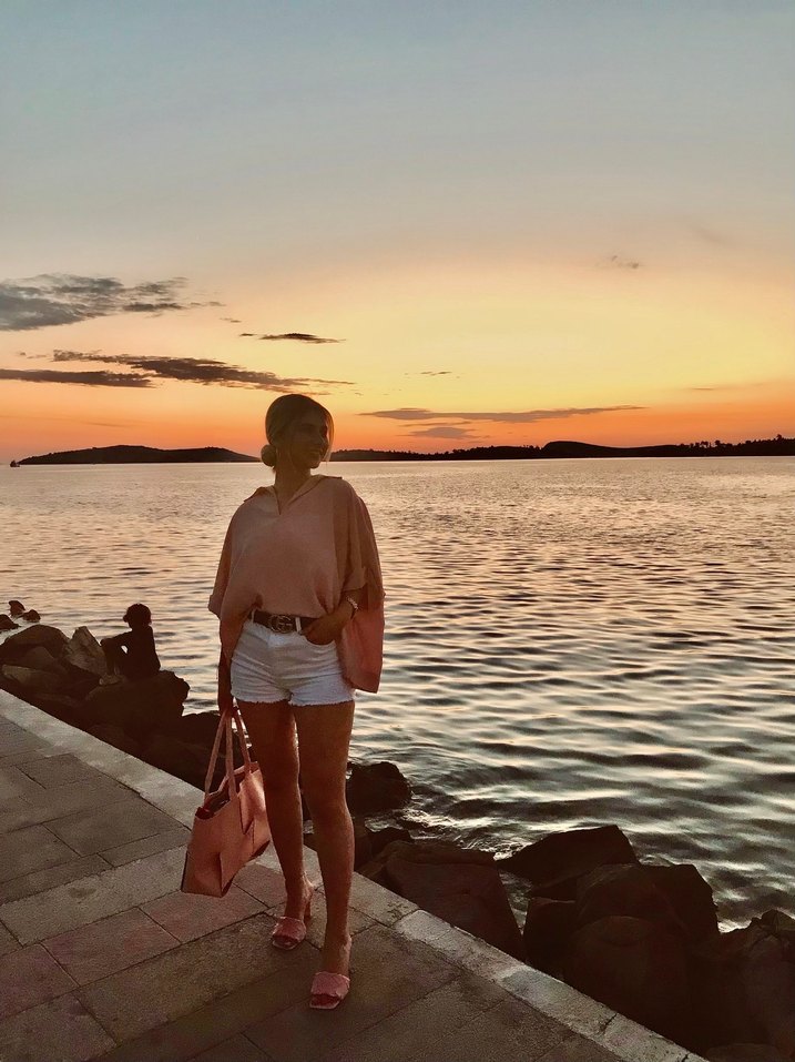 Kadın salaş kısa kol bluz - Görsel 2