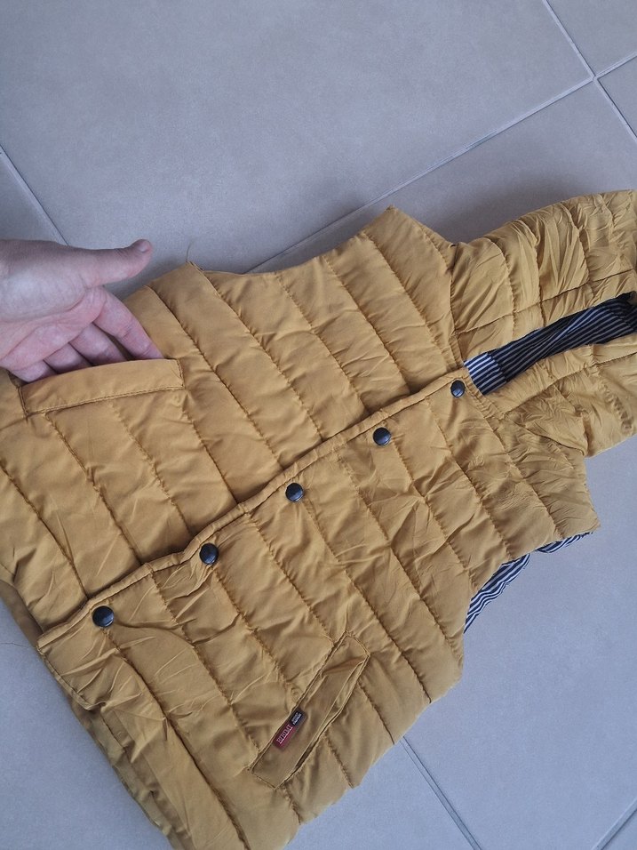 Sarı Kapüşonlu Erkek Çocuk Yelek - Görsel 2