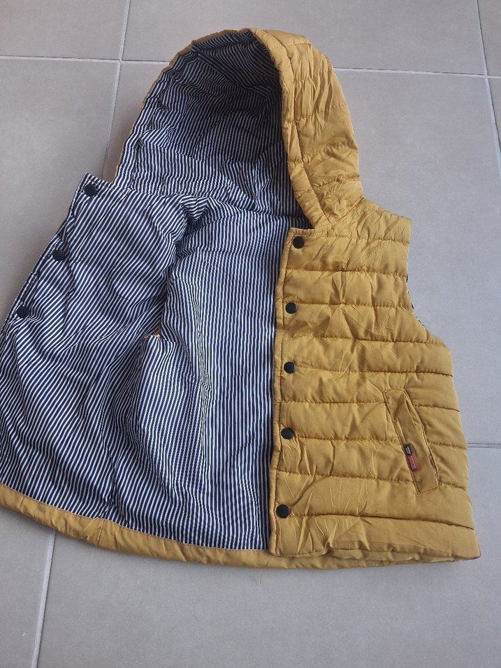 Sarı Kapüşonlu Erkek Çocuk Yelek - Görsel 5