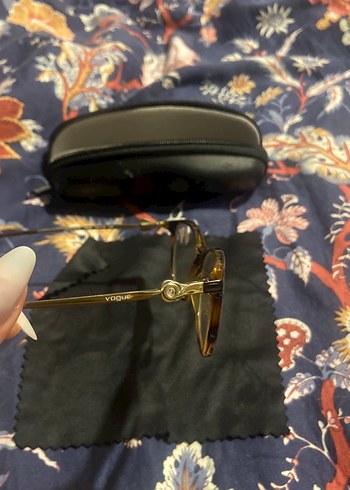 vogue altın Tokalı Kadın Gözlüğü - Görsel 4