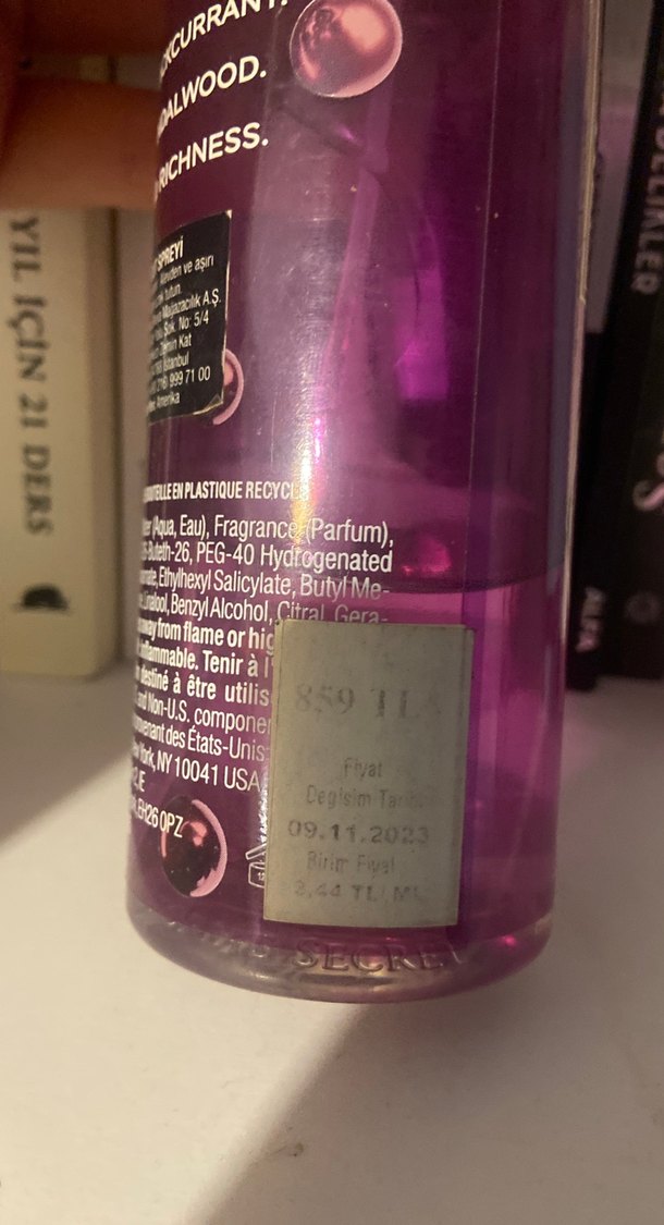 Victoria's Secret Berry Santal Kadın Parfümü - Görsel 4