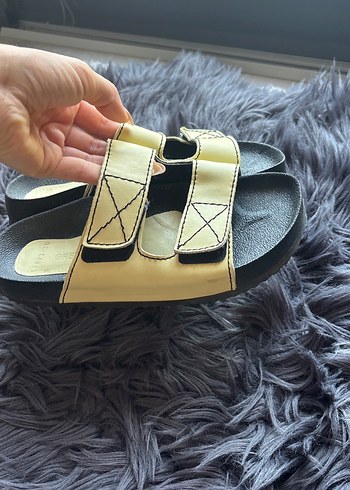 Greyder Sarı Kadın Dolgu Topuklu Tokalı Terlik