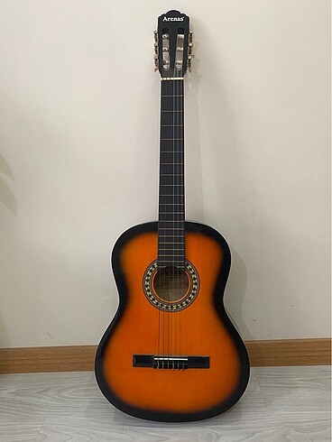 Akustik Gitar