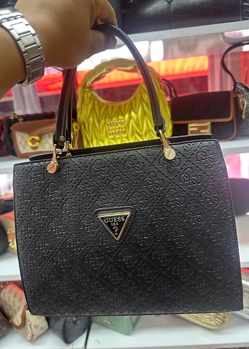Guess Siyah Parlak Deri Kadın Çanta