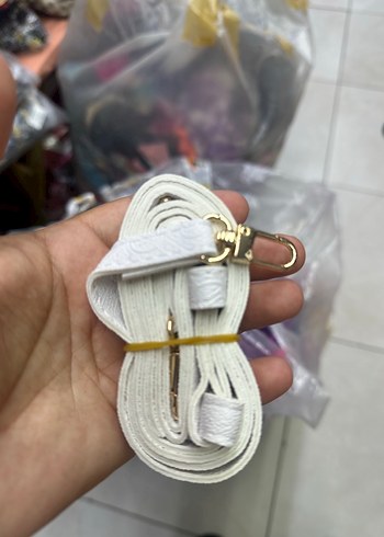 Vakko Beyaz Deri Vakko Fermuarlı El Çantası