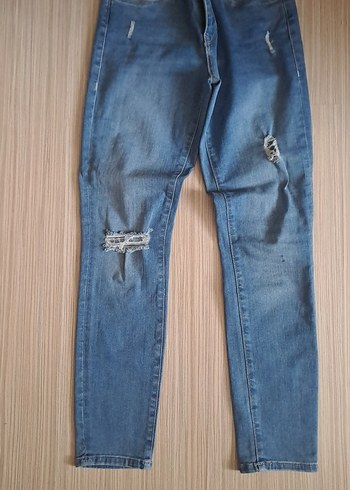 Kadın Gri Yırtık dar Kesim Jean