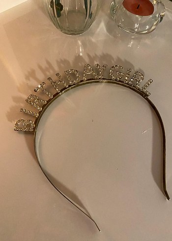 Parlak Altın Taşlı Doğum Günü Taçlı Saç Aksesuarı - Görsel 2