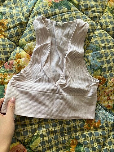 Urban Outfitters önü açık büstiyer