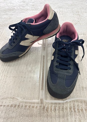 New Balance Kadın Lacivert Spor Ayakkabı