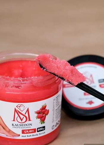 Calsedon Çilek Aromalı Vücut Peelingi 800g - Görsel 3