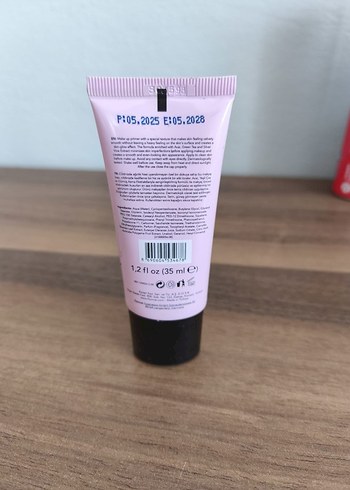 Beden Flormar Aydınlık Görünüm Veren Makyaj Bazı 35 ml
