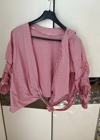 Zara Kırmızı Çizgili Drapeli Kısa Kadın Bluz