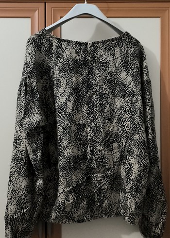 Yılan Desenli Kadın Triko Bluz - Görsel 2