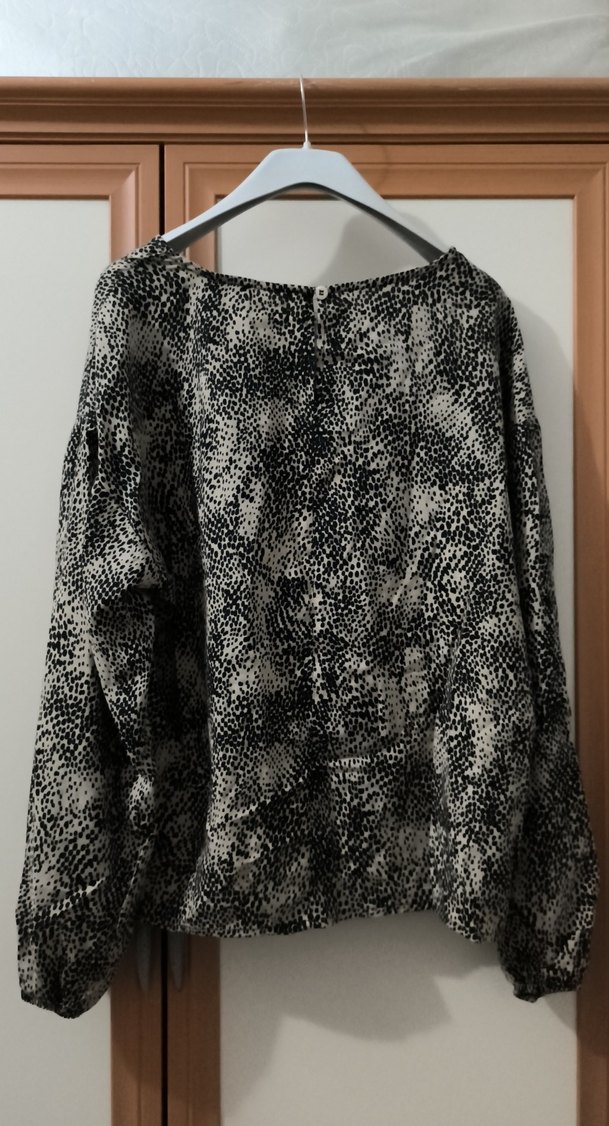 Yılan Desenli Kadın Triko Bluz - Görsel 2