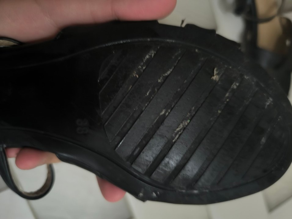 Siyah Tokalı Blok Topuklu Kadın Sandalet - Görsel 5