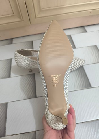 Dantel Detaylı Beyaz Stiletto Gelin Ayakkabısı - Görsel 4