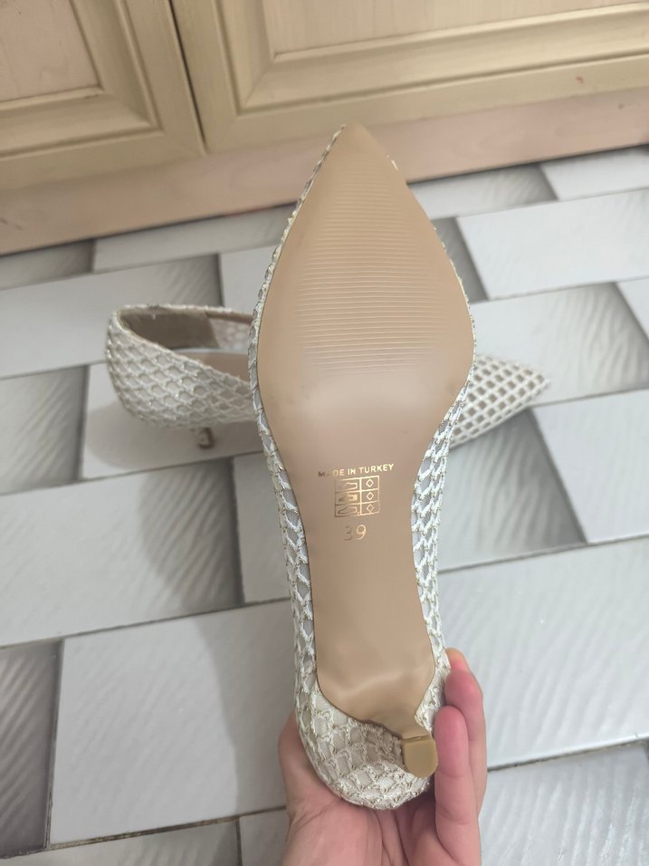 Dantel Detaylı Beyaz Stiletto Gelin Ayakkabısı - Görsel 4