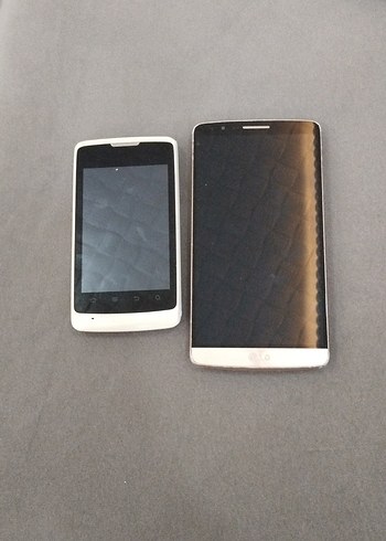 Beyaz ve Gri Android Telefonlar