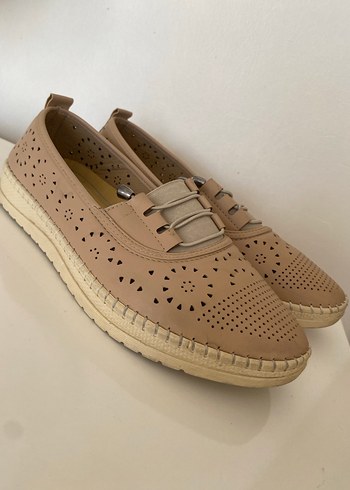 Bej Dolgu Topuklu Kemer Detaylı Kadın Babet - Görsel 3