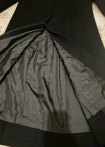 Kürklü Yaka Siyah Uzun Kaban - Görsel 3