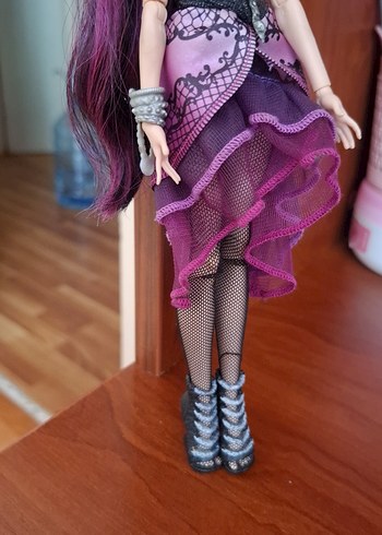 Beden Renk Ever After High Raven Queen bebek