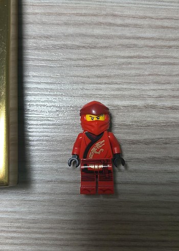 Kırmızı Lego Ninja Figürü