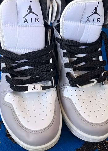 Gri ve Beyaz Erkek Spor Ayakkabı - Görsel 3