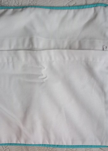 Dantel piko İşlemeli dört adet kırlent - Görsel 4