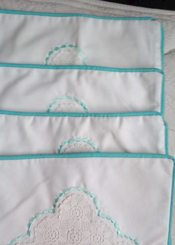 Dantel piko İşlemeli dört adet kırlent - Görsel 3