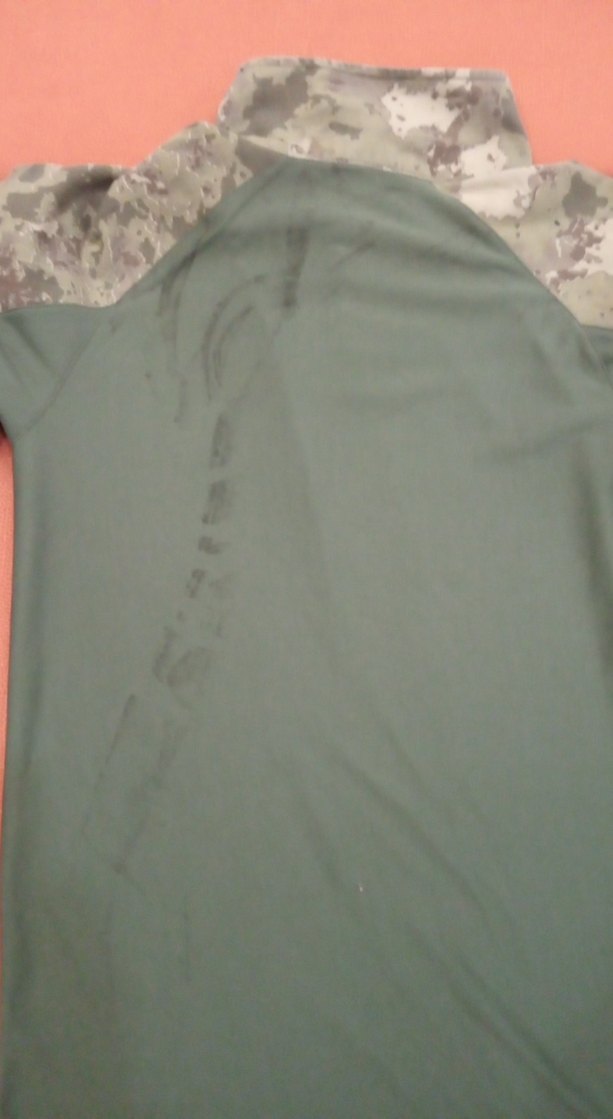 Erkek Kamuflaj Desenli Uzun Kollu Yarım Düğmeli Tişört - Görsel 2