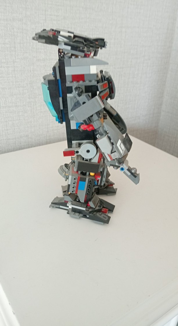 Gri Robot Aksiyon Figürü - Görsel 5