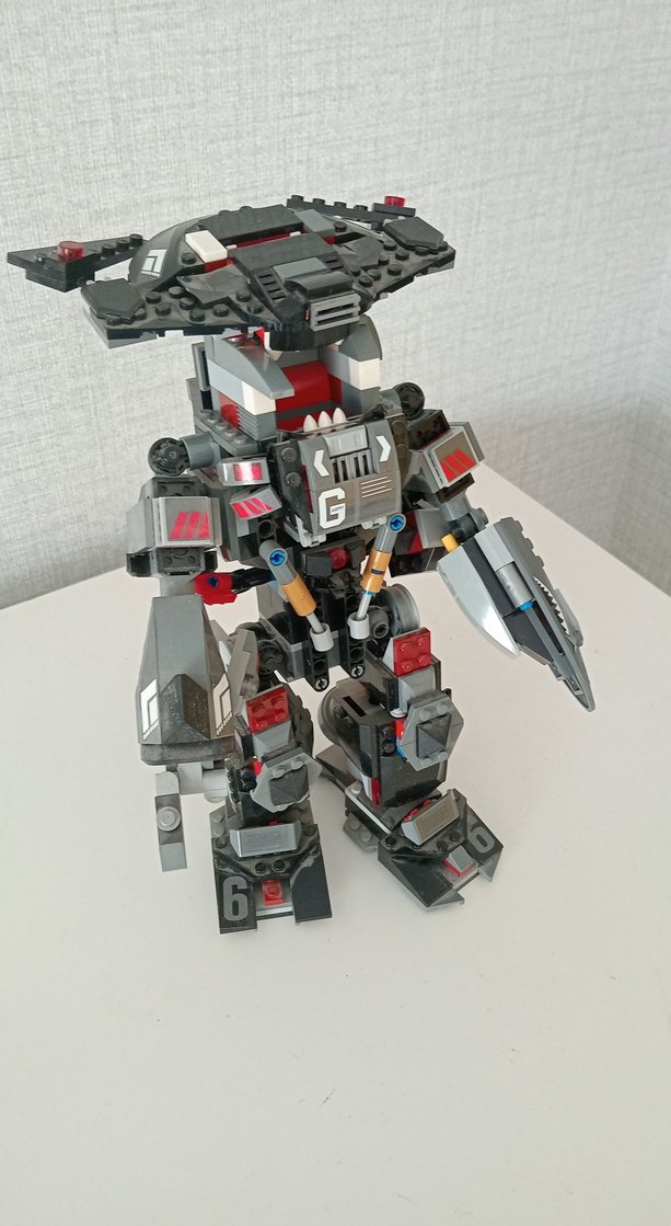 Gri Robot Aksiyon Figürü - Görsel 2