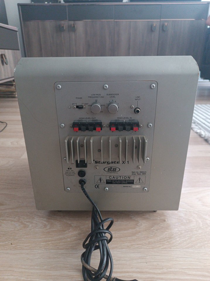 Gri Müzik Sistemi Hoparlörü çalışıyor - Görsel 3