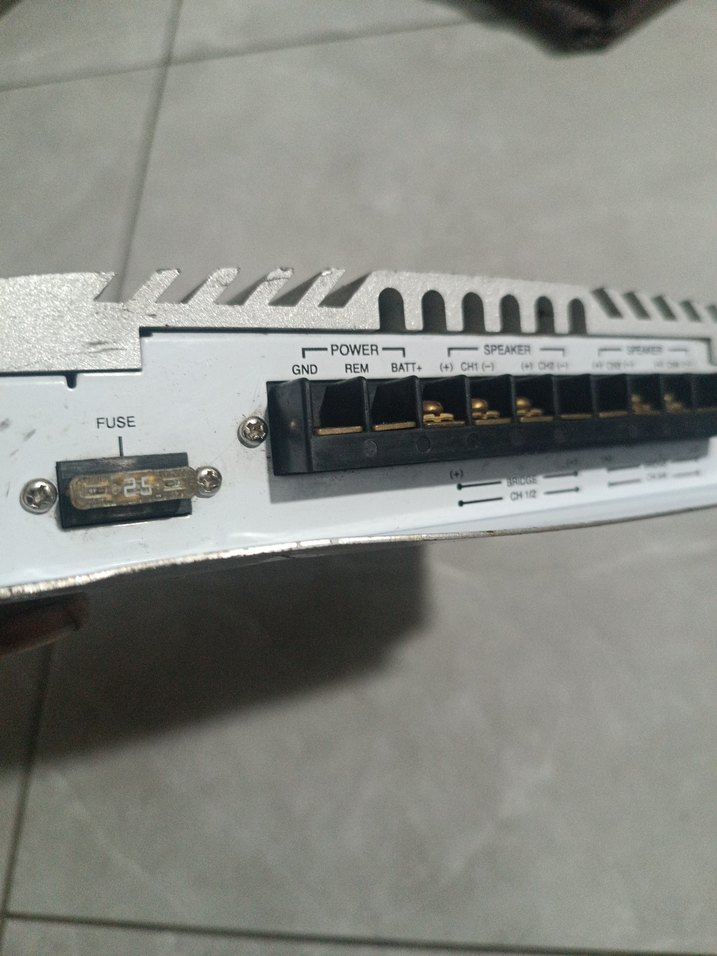 Harward Beyaz Güç Amplifikatörü 4CH x 100W bozuk parça niyetine - Görsel 3