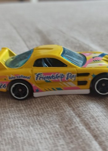  Beden Hot wheels