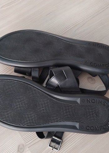 Siyah Minimalist Tokalı Erkek Sandalet İnci Marka - Görsel 4