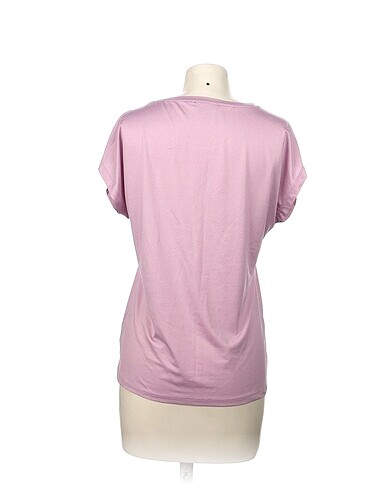 m Beden Penti T-shirt %70 İndirimli.