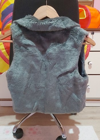 Kız Çocuk Gri Kürklü Yelek - Görsel 2