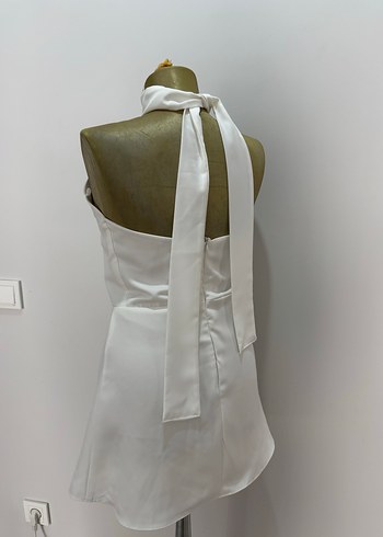 Zara Beyaz Halter Yaka elbise