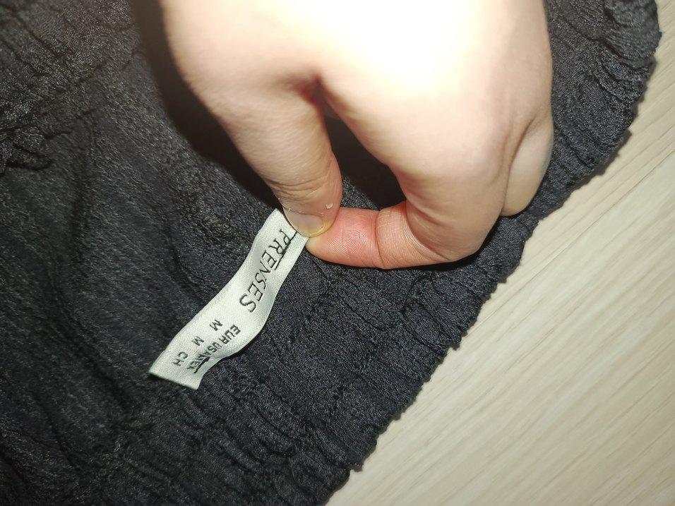 Kadın Siyah Piliseli Salaş Pantolon - Görsel 4