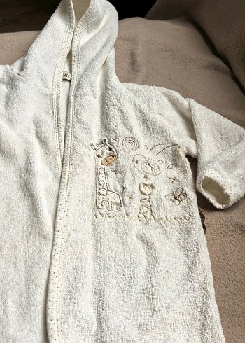 Kapüşonlu Erkek Çocuk Nakışlı Bornoz Seti - Görsel 7